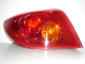 VAUNER 108601653 - MAZDA 3 H/B 2004-*FARO POST IZQ(TRANSP)