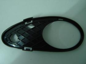 VAUNER 107131303 - MERCEDES C W203 01-*REJILLA PARAGOLPES D