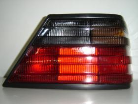 VAUNER 103F13061780 - MERCEDES 200 W124*STOP TRAS DCH FUME