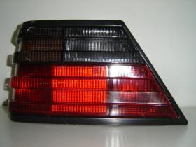 VAUNER 103F13061781 - MERCEDES 200 W124*STOP TRAS IZQ FUME