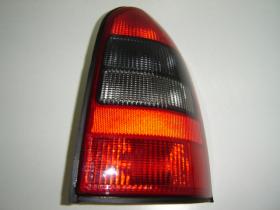 VAUNER 104LLC331 - OPEL VECTRA SW 95-*PILOTO TRAS DCH FUME