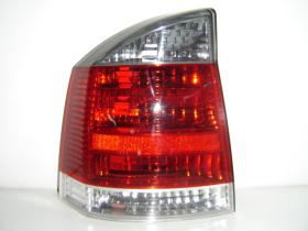 VAUNER 104LLF082 - OPEL VECTRA 02-*STOP IZQ FUMADO 4P