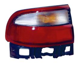 VAUNER 108901551 - TOYOTA CARINA E 93-*STOP IZQUIERDO 4P